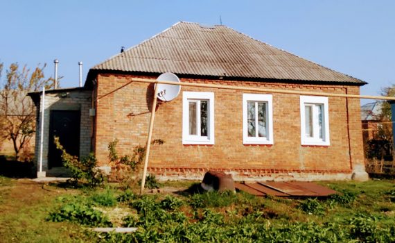 016044 * Дом в Новопокровке